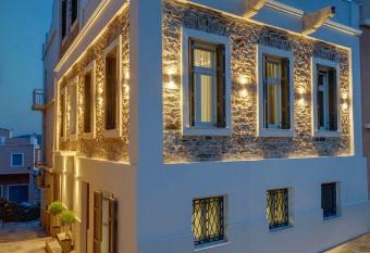 Amare Boutique Suites allows 18 year olds to book a room