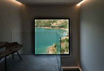 Zab Living has Balcony rooms