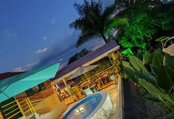 Hospedaje Rancho Guadalupe has Balcony rooms