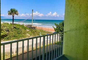 Seascape - Ocean View at Symphony Beach Club has Balcony rooms