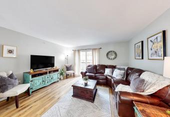 VineyardsRetreat has Balcony rooms