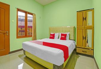 Krucuk Guest House Syariah RedPartner allows 18 year olds to book a room