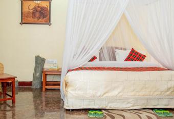 Karibu Heritage House has Balcony rooms