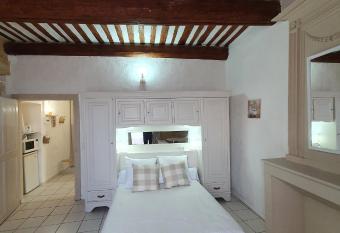 Suite parentale Castillon du Gard has Balcony rooms