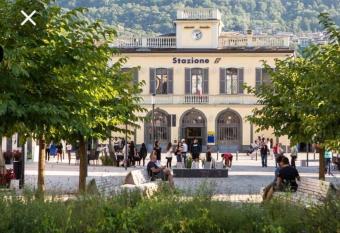 Mary House has Balcony rooms
