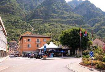 Rustico by Al Giardinetto allows 18 year olds to book a room