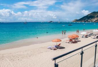 GRAND VIEW Luxury water front studio at Grand Case has Balcony rooms