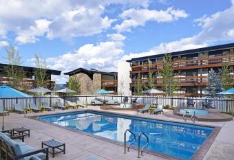 Wildwood Snowmass has Balcony rooms