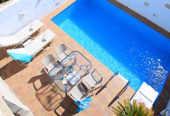 Villa Radamanthis has Balcony rooms