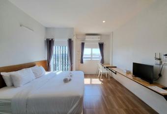 Kandanai Place has Balcony rooms