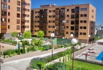 Madrid Encanto , Barajas , Aeropuerto, IFEMA has rooms with a private hot tub