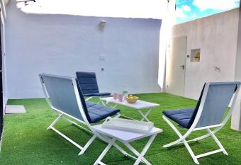 La Terraza del Teatro has Balcony rooms