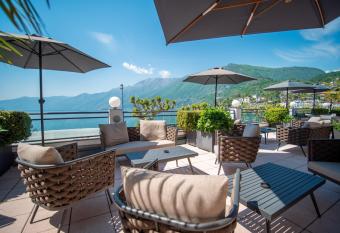 Hotel la Meridiana, Lake & SPA allows 18 year olds to book a room