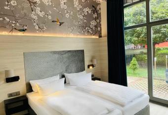 Design-Apartments Am Kaisersaal allows 18 year olds to book a room