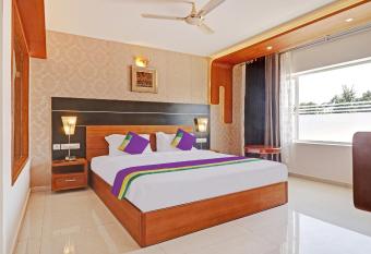 Treebo Tryst Vakkom Palazzo allows 18 year olds to book a room