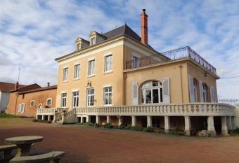 DOMAINE BERENGUER has Balcony rooms