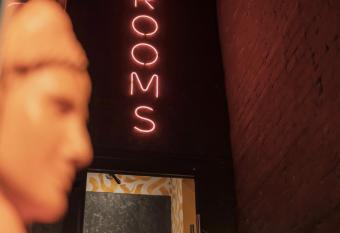 Globe Runner Hostel allows 18 year olds to book a room