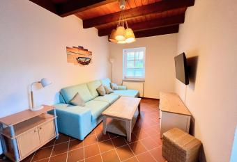 2 Zimmer Business Wohnung mit Terrasse has Balcony rooms