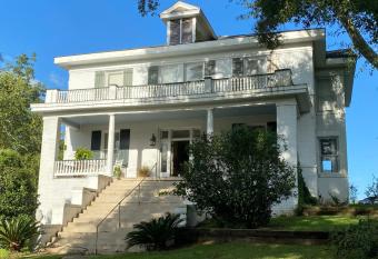 The King's Daughters Bed and Breakfast allows 18 year olds to book a room