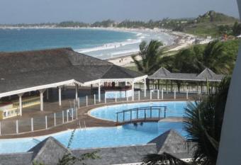 Studio 11 vue mer Orient Bay allows 18 year olds to book a room