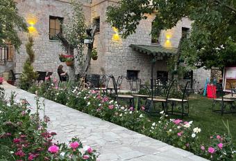 Bujtina Liana Voskopoje has Balcony rooms