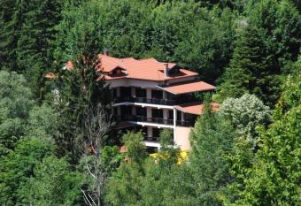 Family Hotel Ilinden has Balcony rooms