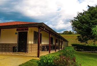 Hospedaje Casona Villa Alicia has Balcony rooms