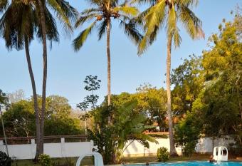 CORRAL LUX HOMESTAY-nyali allows 18 year olds to book a room