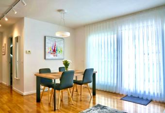 Apartment Zen has Balcony rooms