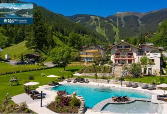 Boutique Hotel Martha has Balcony rooms