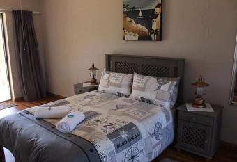 Berlouri Guest House has Balcony rooms