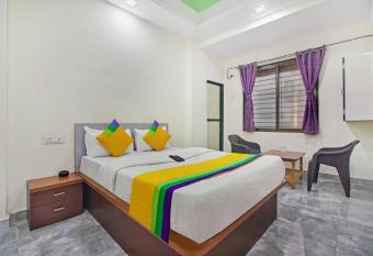 Tanay Lodging And Boarding has Smoking rooms