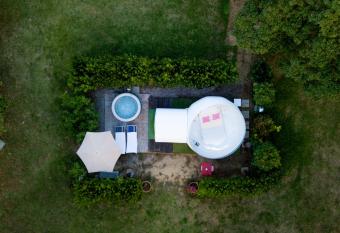 Bubble Room Under The Tuscan Stars Bubble has rooms with a private hot tub