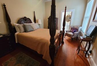 The Camellia Rose Inn- King Room allows 18 year olds to book a room