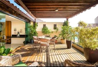 Mar   Alta Su  tes de Temporada - Sea View allows 18 year olds to book a room