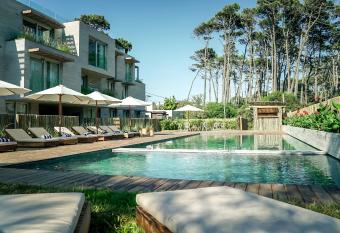 Casagrande Hotel & Beach Club allows 18 year olds to book a room