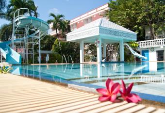 Good Houses Apartment has Balcony rooms