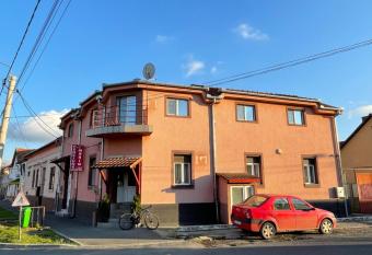 Pensiunea Mario has Balcony rooms