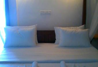 Secret Palace Guest house has Balcony rooms