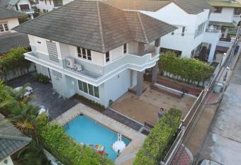 Private Pool Villa Beach WashMachine @Rayong             has Balcony rooms