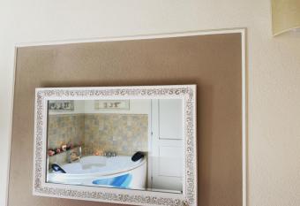 Il Vicolino allows 18 year olds to book a room