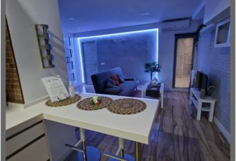 Loft Jerez allows 18 year olds to book a room