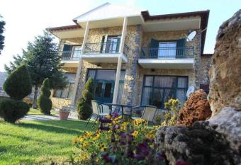 Krystal Hotel has Balcony rooms