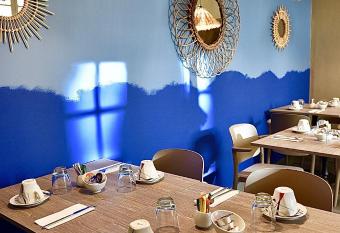 Hotel Majestic allows 18 year olds to book a room