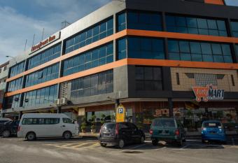 Capital O 90083 Riverfront Inn allows 18 year olds to book a room