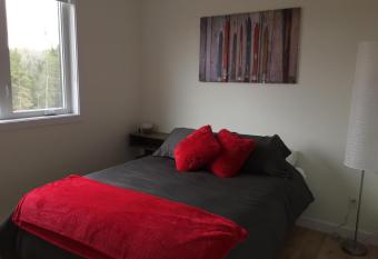 Chalet Du Bonheur has Balcony rooms