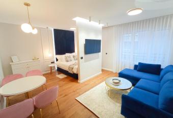 Premium Apartmani Banja Luka has Balcony rooms