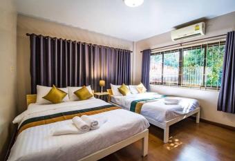 Vanilla house heart of Sattahip allows 18 year olds to book a room