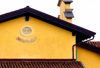 Cascina Della Rocca has Balcony rooms