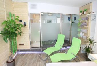 Wellnessapartment allows 18 year olds to book a room